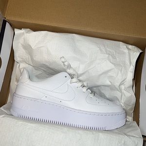 (New) Nike Air Force 1 Sage Low